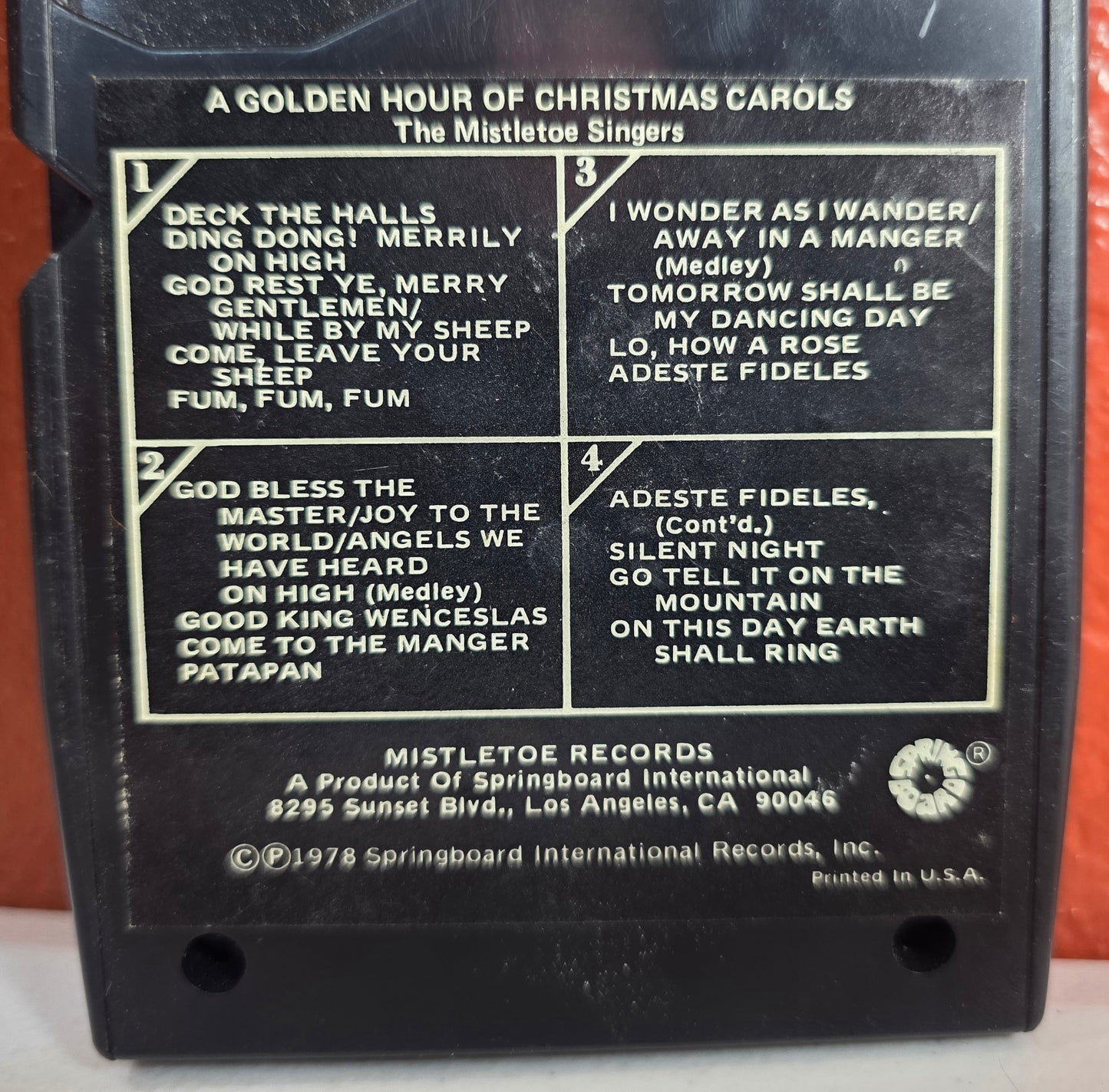 8 Track Tape... Christmas Carol's by "The Mistletoe Singers "