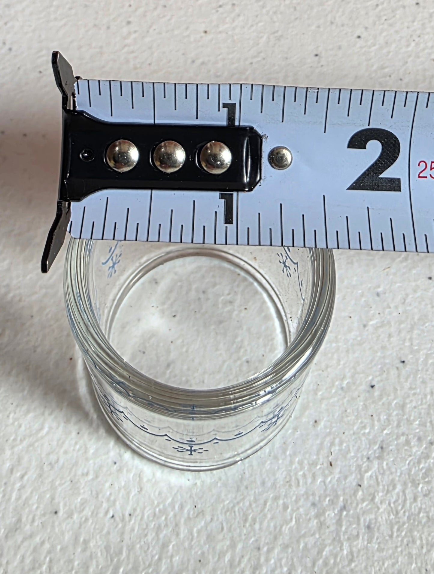 Pyrex Compatible Glass Napkin Rings produced in the 1970s. SNOWFLAKE GARLAND